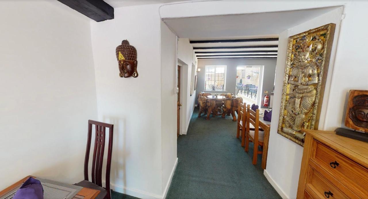 Siam Cottage Guesthouse Over 300 Years Old With Thai Restaurant Moreton-in-Marsh Екстер'єр фото